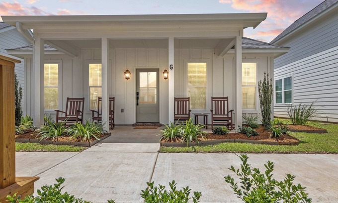 Youngsville House | New Grand Slam Cottage | King Bed + Sports Complex