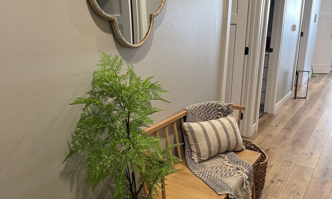 Arnolds Park Condo | New Ground Level-Poolside 4 bedroom-3 bath Condo at Bridges Bay Resort