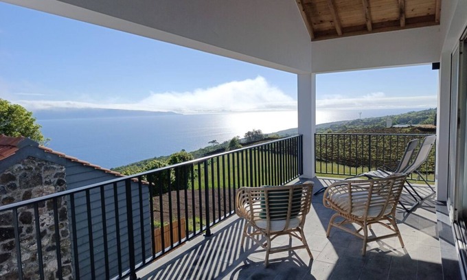 Lajes do Pico House | New Home for Large Families and Groups
