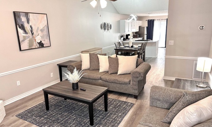 Ridgeland House | New! Homey Oasis near the Reservoir