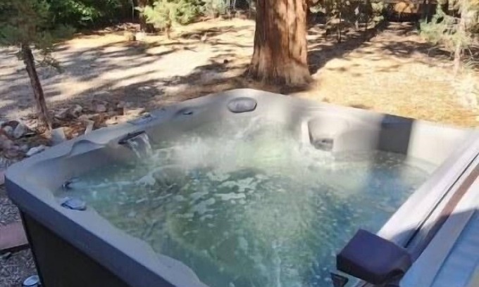 Big Bear City House | New Hot tub!