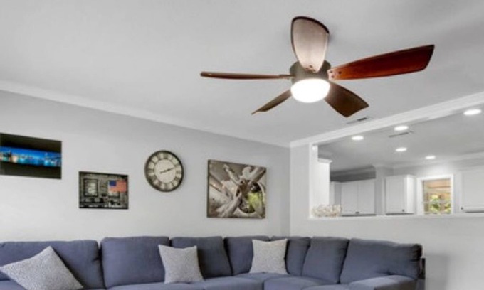 Tallahassee House | NEW! Last minute booking discount—close to Tallahassee Memorial Hospital