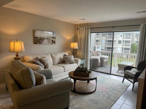 Oceanmarsh Subdivision House | NEW LISTING! Centrally Located with Pool and Beach Views