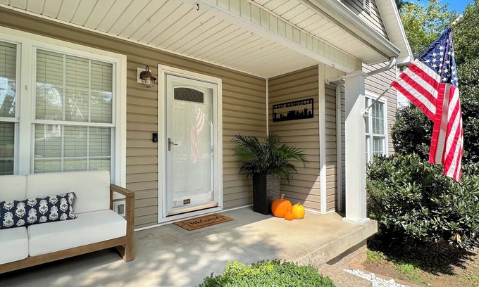 Inglewood House | NEW LISTING - Pet Friendly East Nashville Oasis for Ultimate Local Experience