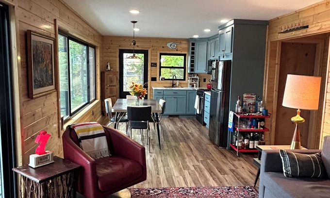 Longville Cabin | NEW Listing - Recharge at this tranquil getaway, inches from Lake Wabedo!
