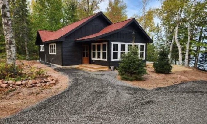Herbster Cottage | New Listing! Ripple View is available for guest stays on Lake Superior!