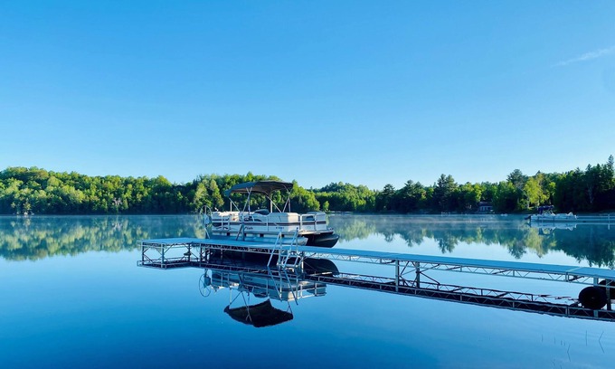 Michigamme House | *NEW LISTING* Sandy Beach - Lake Michigamme - Comfy Beds - Large Yard - Private