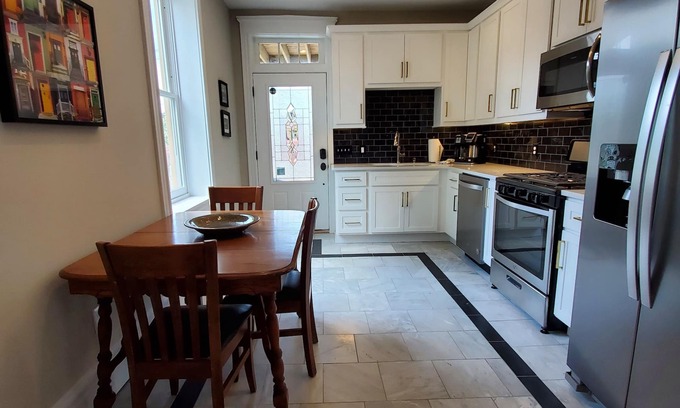 Soulard House | NEW! Luxurious Soulard Townhome w/Brewery Views!