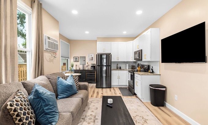 Mount Clemens Apartment | New! Luxury 1BR Flat near Downtown Mount Clemens