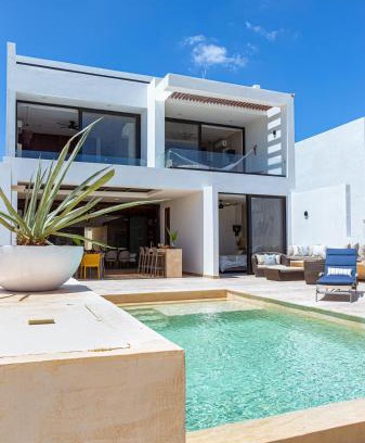 Ixil House | New Luxury Beachfront house!