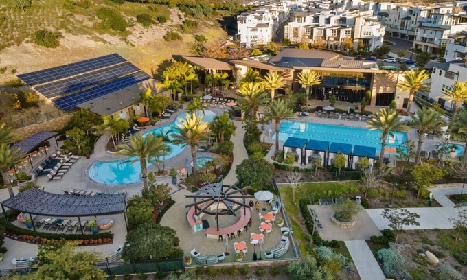 Serra Mesa House | NEW Luxury Townhouse w/Rooftop Deck
