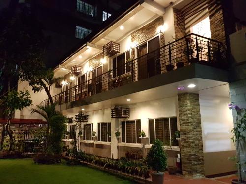 New Manila Bed & Breakfast | New Manila Suites