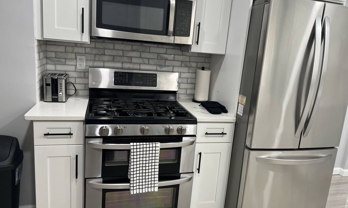 Bogota Apartment | NEW MODERN 1 BEDROOM APT MINUTES FROM NYC!