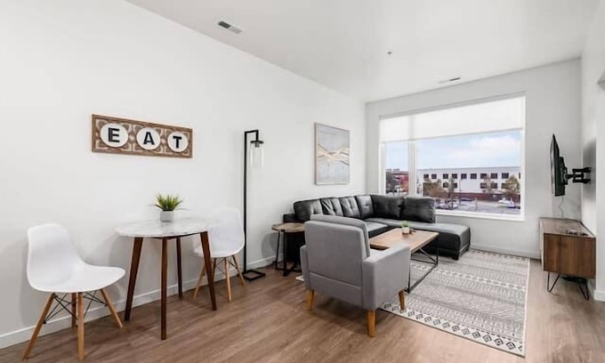 German Village Apartment | *NEW* MODERN 1BR APT IN BEAUTIFUL PART OF COLUMBUS