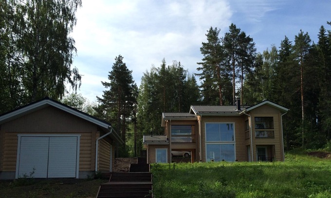 Iltasmaki Ski Chalet | New Modern Chalet-Sauna Lake View!