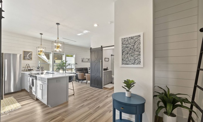 Bluffton House | NEW! Modern cottage and perfect location!
