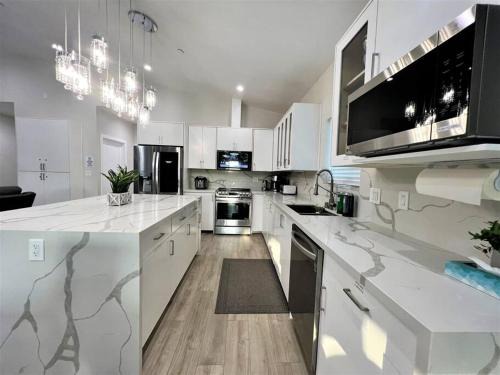 San Bernardino Apartment | New & Modern with Accessibility-Family Friendly