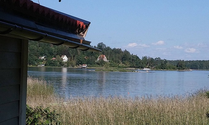 Grabo House | New on HomeAway! Cozy lake cabin, boat and free WiFi