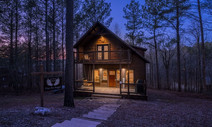 Broken Bow Cabin | NEW OWNER SPECIAL! Private, relaxing, family cabin | Kiss An Angel