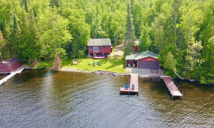 Cook Cabin | New Peaceful Retreat/Frazer Bay w/2 bedrooms 1 bath, 2 docks, fits 3 boats, wifi