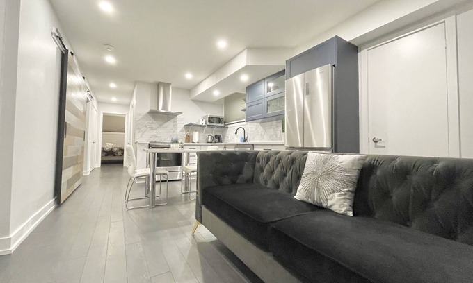 Fairbank Apartment | New Private Entrance Bright Boutique 1 Bedroom Designer Suite