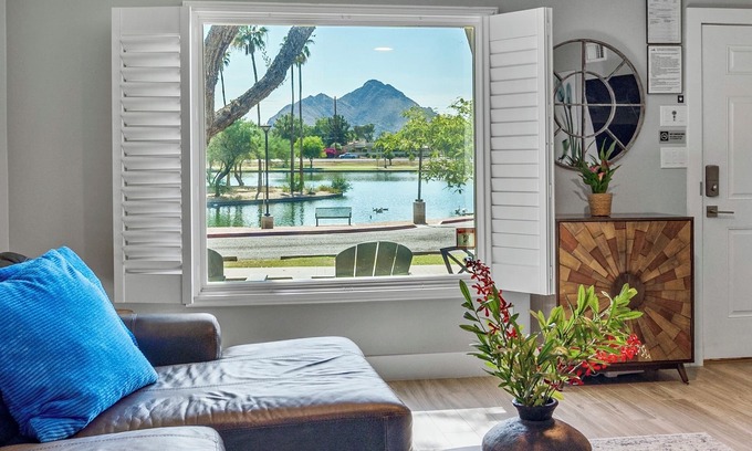 Scottsdale Country Acres House | New Rare Lake Front Central Old Town Scottsdale Townhome
