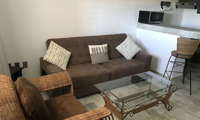 Maho Condo | New renovated apartment in secured area of friendly Island Sint Maarten