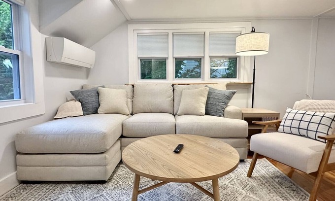 Southwest Harbor Apartment | New Renovated 2BR APT in Downtown SWH! [Moonwake]