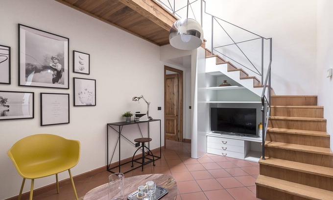 Santo Spirito Apartment | NEW: Romantic apartment in Oltrarno, San Frediano