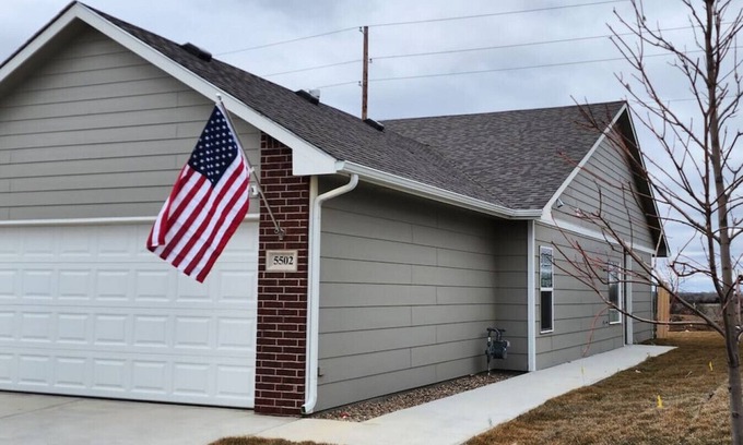 Bel Aire House | New single level 3 bed 2 bath