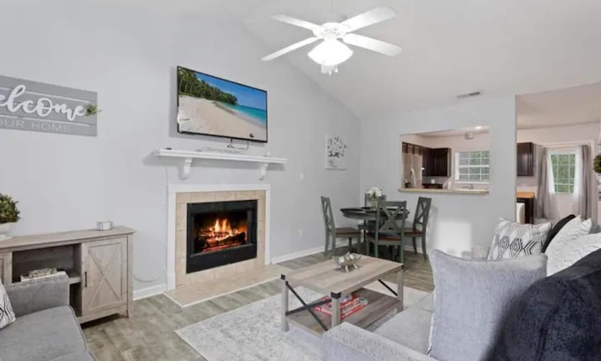 Jacksonville House | NEW Stylish🏡Home🌟near MCB Camp Lejeune