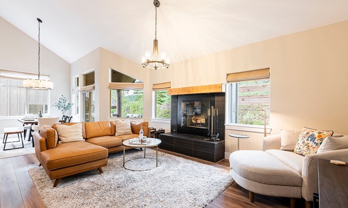 Park City House | *new* Summer at SunPeak - Hiking, Lounging, Park City Luxury Living