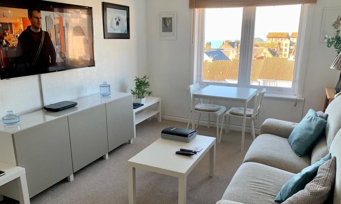 Dysart Apartment | NEW Superb One Bedroom Getaway in Dysart Kirkcaldy