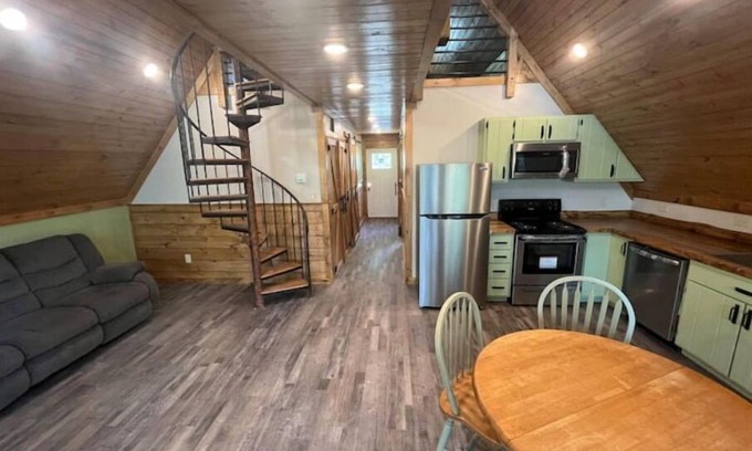 Rogers Cabin | NEW The Hideaway