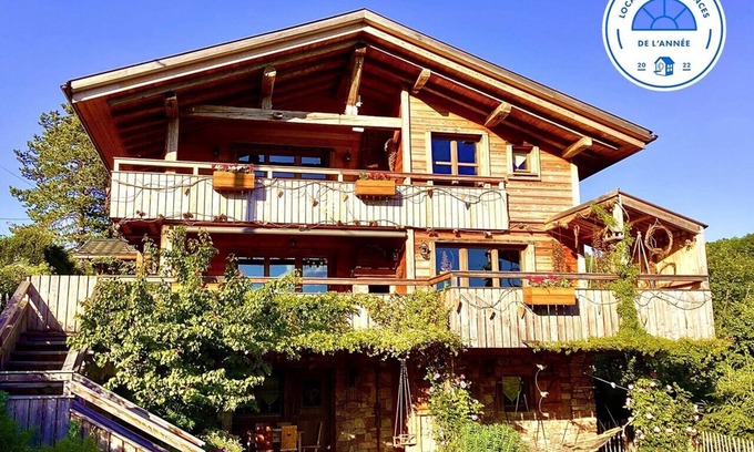 Osenbach Ski Chalet | NEW: THE SILBERRAIN CHALET (July 2019), fireplace, sauna, shared pool