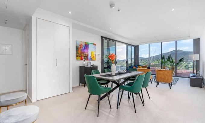 City East Apartment | New to VRBO: Fabulous 2BR/2BA Apartment in the Central District