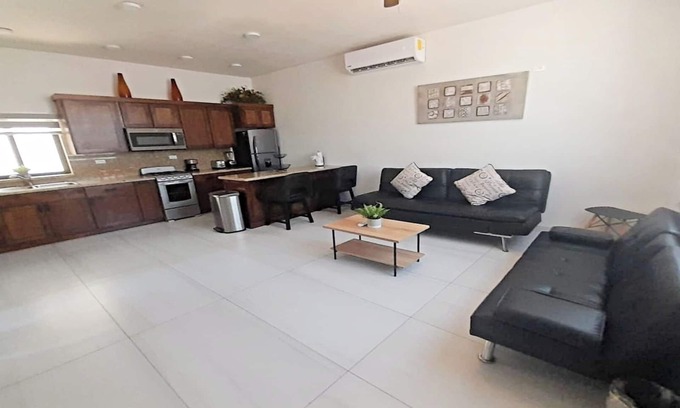 Oriente Condo | New Town Condo Casamar 3 near the beach
