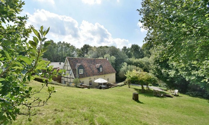 Vaar Henis Villa | NEW! Unieke vakantiewoning in bosrijke omgeving