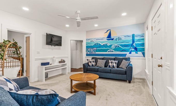 Port Washington Apartment | NEW Unique Design Fully Loaded Kitchen