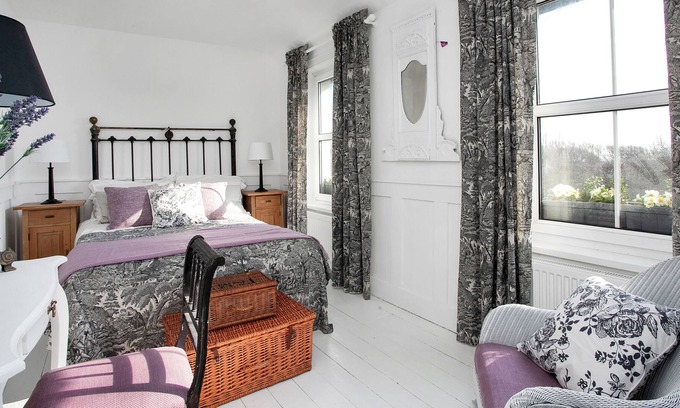 Etchinghill Cottage | **NEW** Victorian Cottage, 5 minutes walk from the sea!