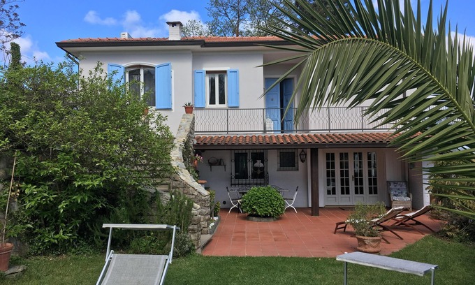 Corsanico Villa | NEW Villa with amazing view- A/C and big swimming pool
