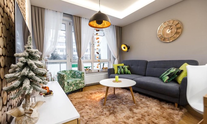 Rzeszow Apartment | New Wave Apartment Tropical