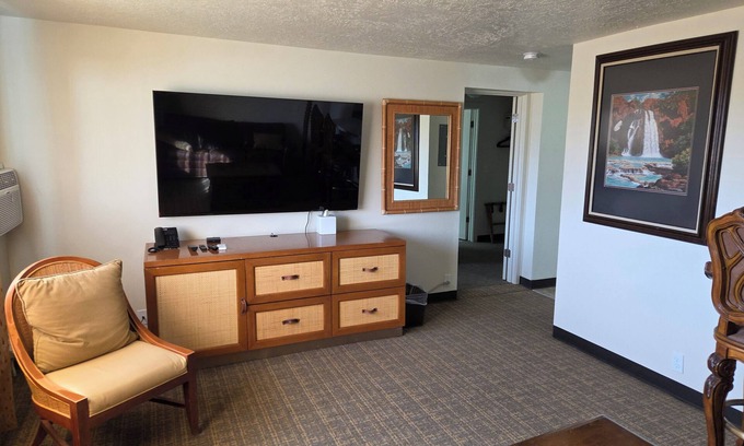 Fillmore Hotel | New Western Inn & Suites