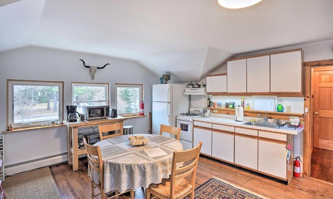 Saugerties Apartment | New York Vacation Rental with Smart TVs and Cable