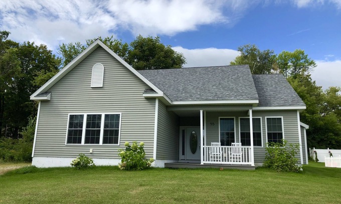 Westport House | Newer Construction Lake View Cottage!