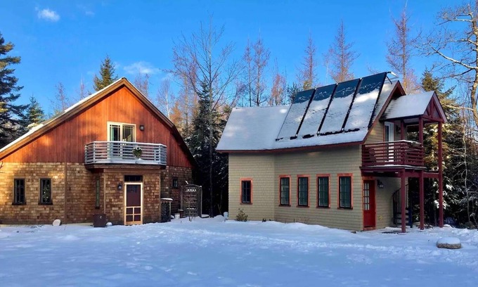 Blue Hill House | Newly built quiet studio apartment near Reversing Falls