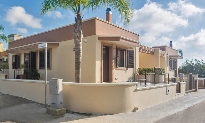 Tuglie Apartment | Newly built villa: Car garage, 3 bedrooms, 6p let, large kitchen, gardens