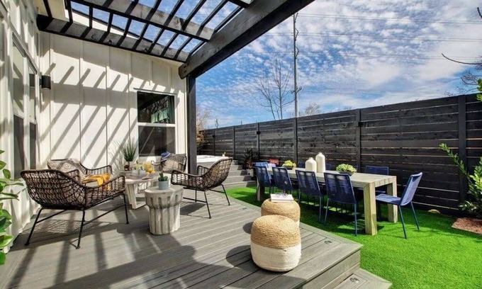 East MLK House | Newly Constructed Chic Home | Hot Tub