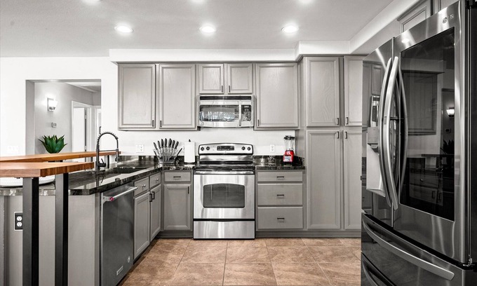 Sierra Verde at Arrowhead Ranch House | Newly furnished w/Game Room | Heated Pool!