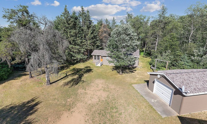 Athelstane House | NEWLY REMODELED 2 BED CABIN ON ATV/SNOWMOBILE TRAIL